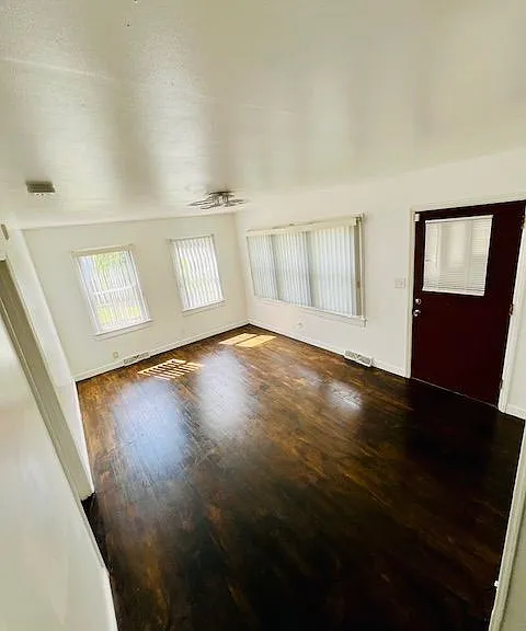 312 Lawndale Ave — Photo 3