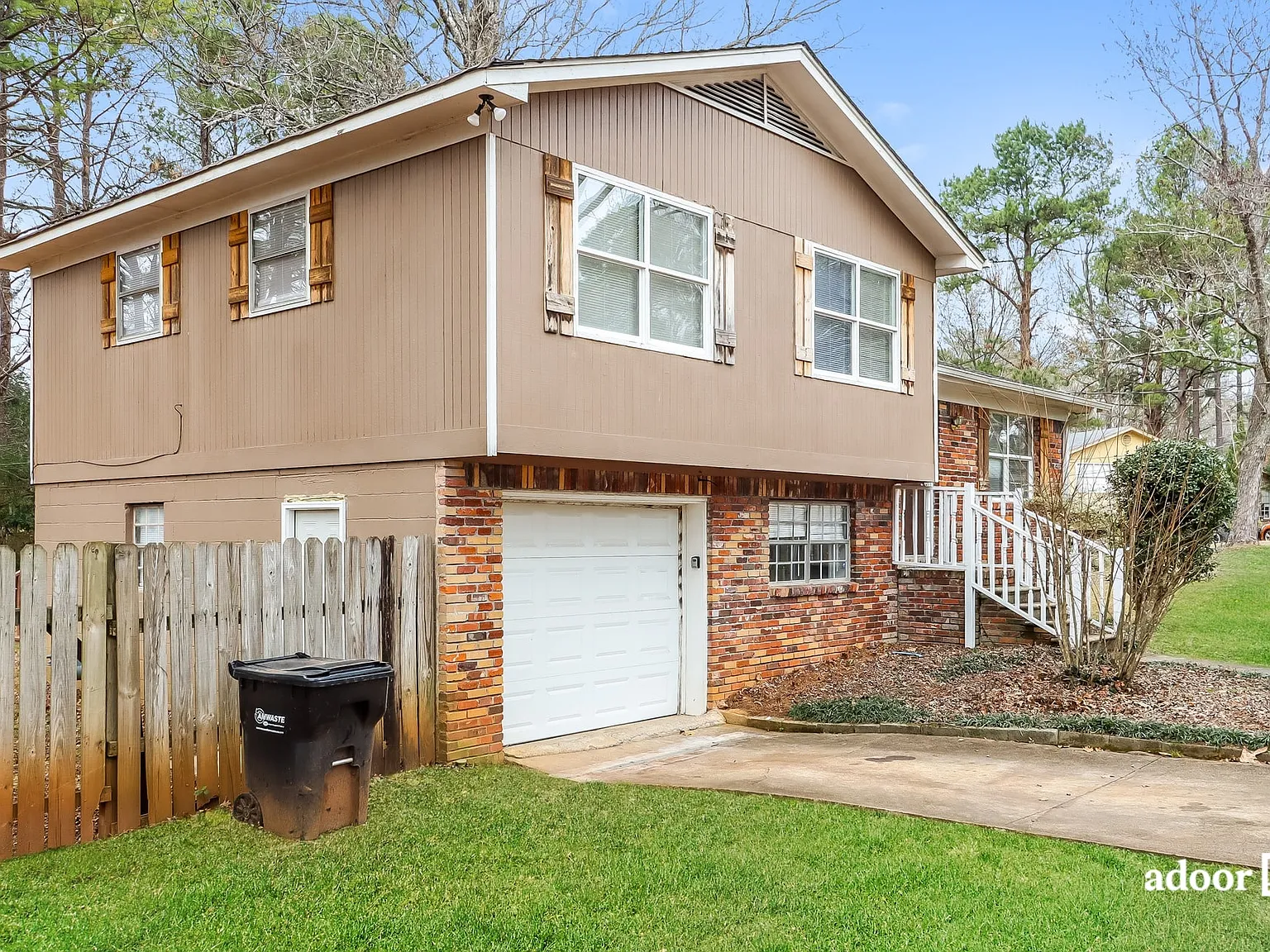 3 bed, 2.0 bath, 1458 sqft, $1,495 — Photo 2
