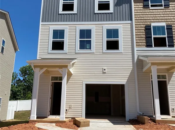 1240 Keydet Dr, Charlotte, NC 28216