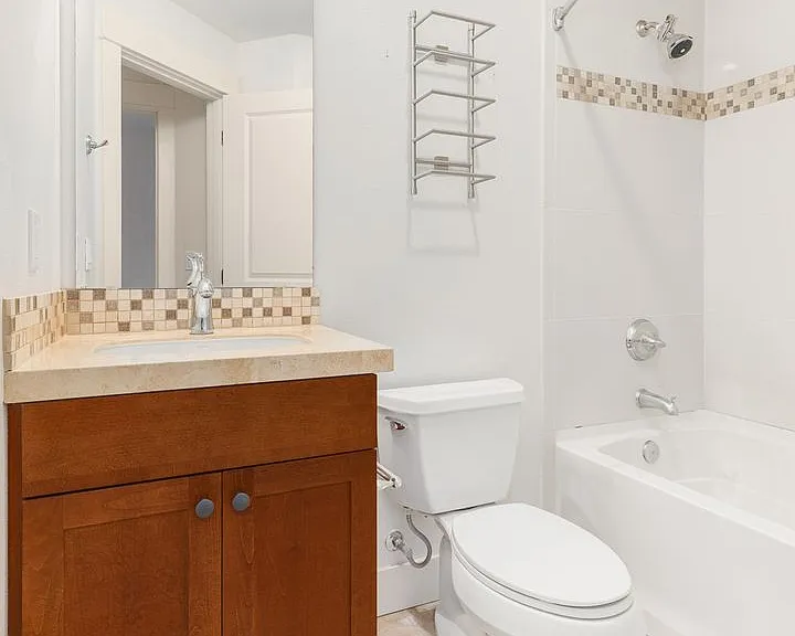 8535 Avondale Rd NE #A202 — Photo 14