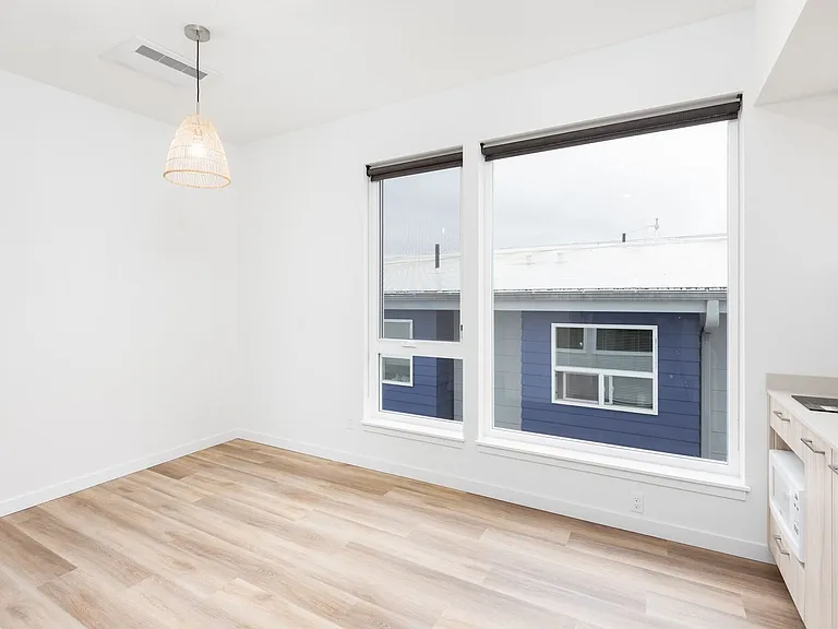 Greta Apartments | Private Kitchen Studio near UW — Photo 9
