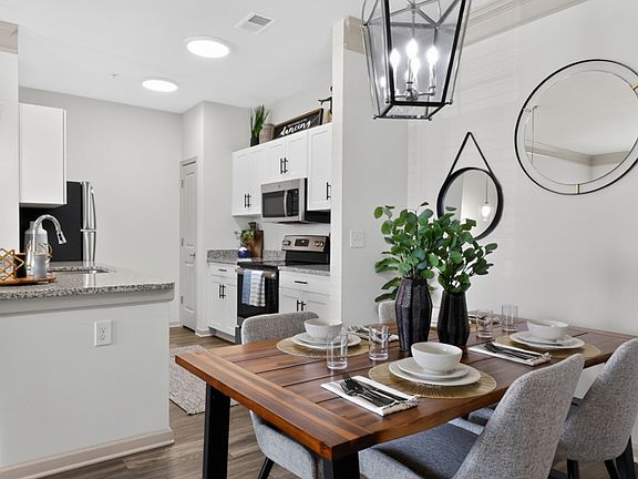 5th image of 326 Canton Rd #904