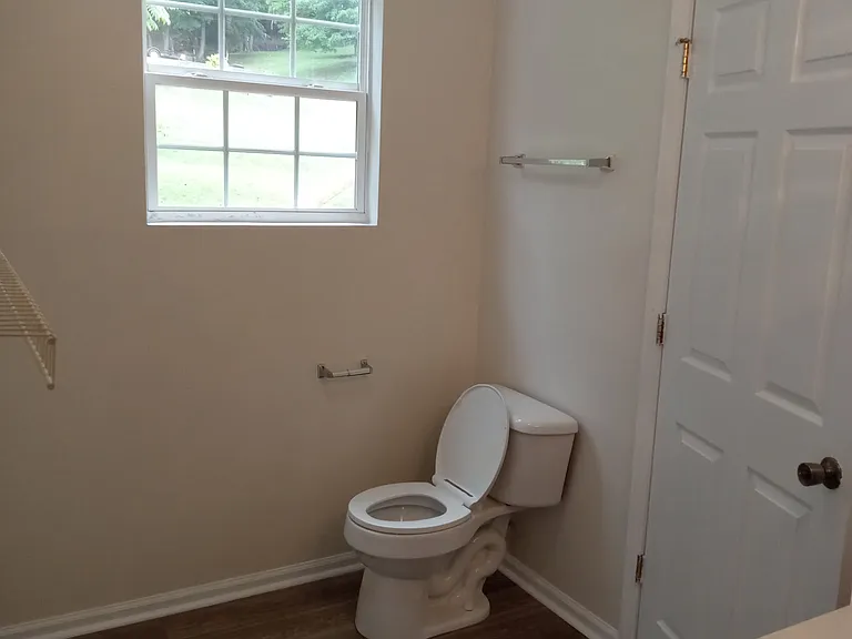 312 Kenova Ave — Photo 21