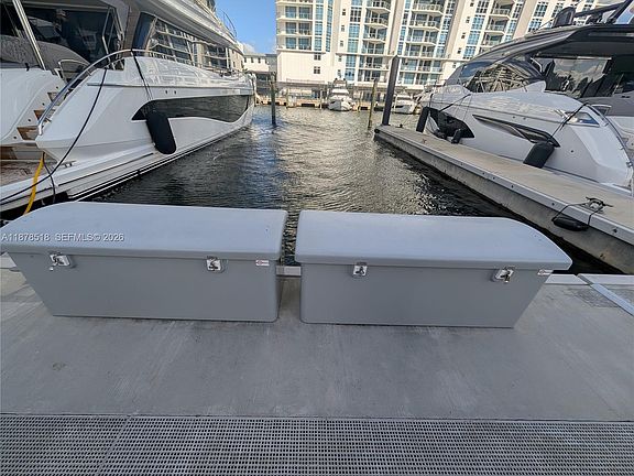 4th image of 17211 Biscayne Blvd #75