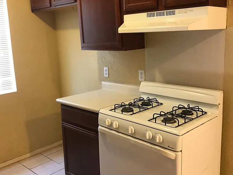 1805 Jean Louise St — Photo 2