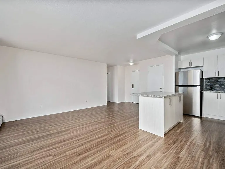 51 Owen St — Photo 8