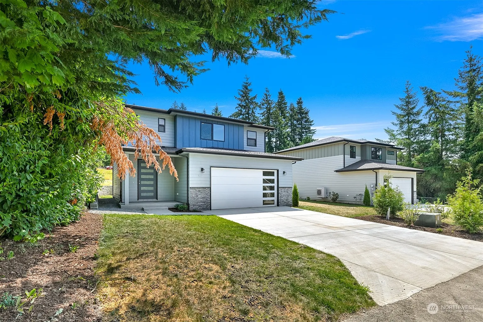 927 Alderwood Lane photo 1