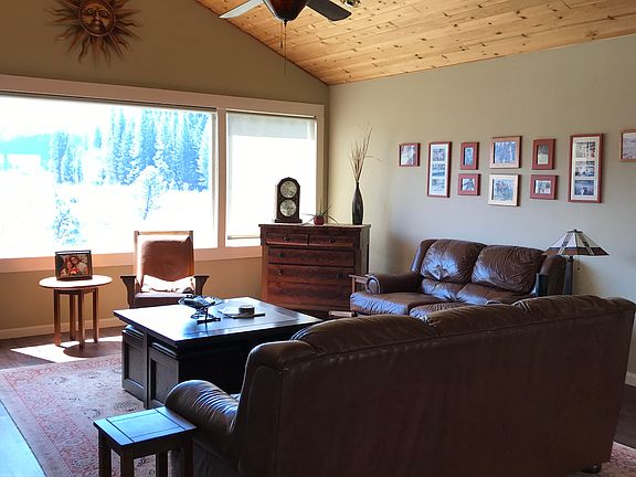3rd image of 476 Carol Ln E