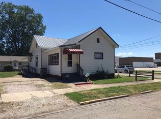228 S 7th St, Vincennes, IN 47591