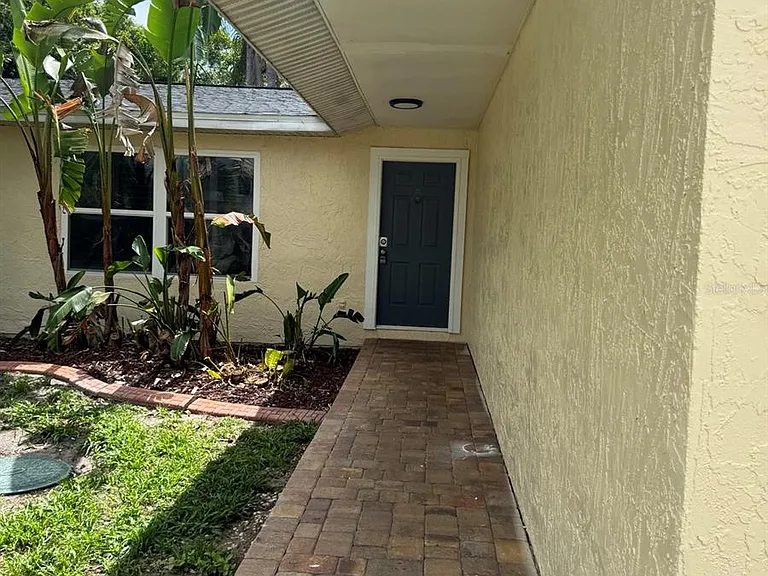 3306 Lake Saxon Dr — Photo 2