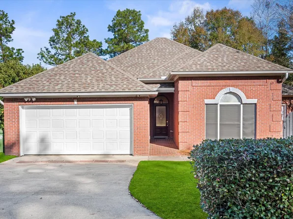 131 Shadow Lake Dr, Hattiesburg, MS 39402