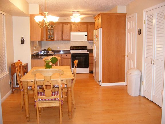 4th image of 4108 Westbrook Dr