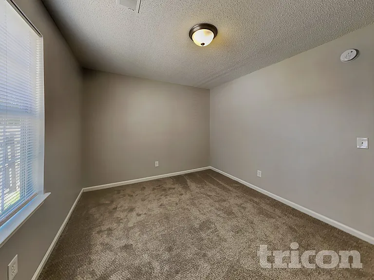 408 Walking Ln — Photo 10