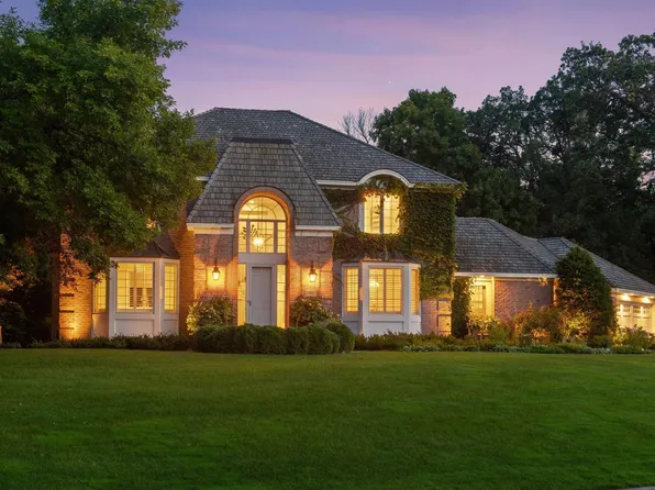 2487 Crowne Hill Rd, Minnetonka, MN 55305