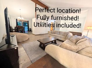 597 Sandhurst Dr W, Saint Paul, MN 55113