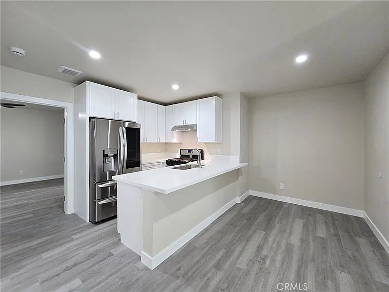 4653 Emerson St — Photo 2