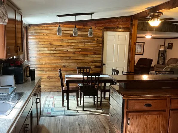 6162 SW Old Wire Rd, Fort White, FL 32038