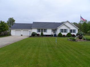 1020 Old Shore Dr, Harbor Beach, MI 48441