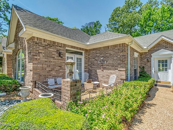 4th image of 203 Fawnwood Dr