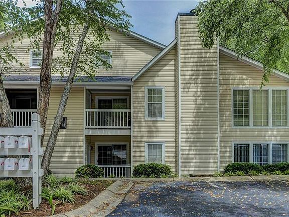 3rd image of 408 Countryside Ln SE