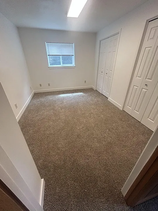 4 bed, 3.0 bath, 2700 sqft, $3,500 — Photo 2