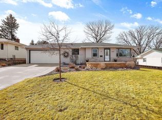 400 Panther Trl, Monona, WI 53716