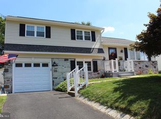 827 Phillips Rd, Warminster, PA 18974