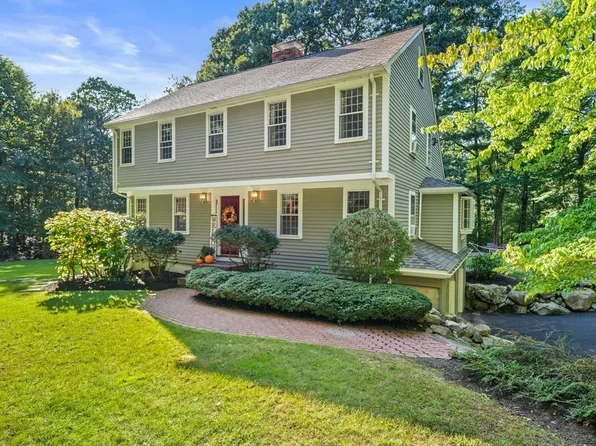 121 Pine St, Norwell, MA 02061