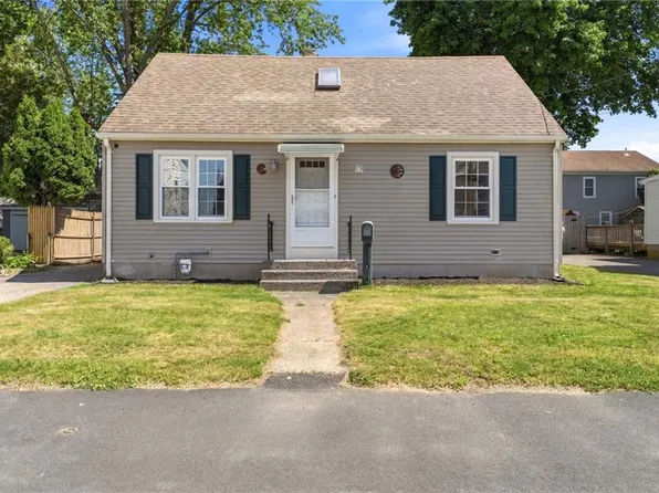 66 Union St, Lincoln, RI 02865