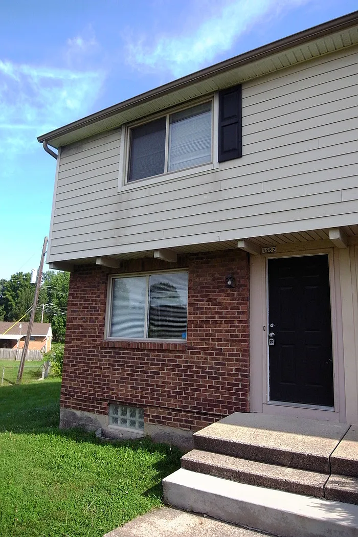 3982 Brookshire Ct photo 1