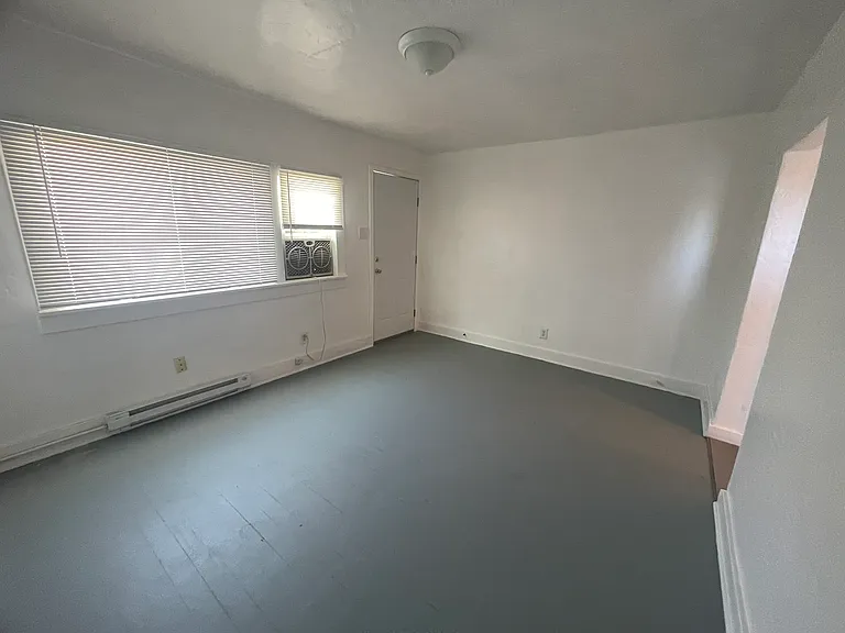 212 Cornell Dr SE #B — Photo 3