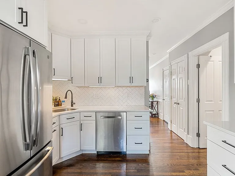 176 Bowen St #3 — Photo 6