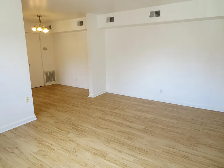 5712 Phillips Ave #B6 — Photo 42