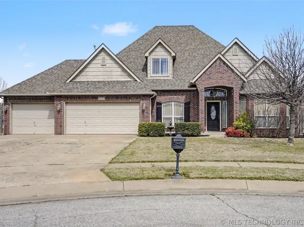 1640 E Boston Ct, Broken Arrow, OK 74012