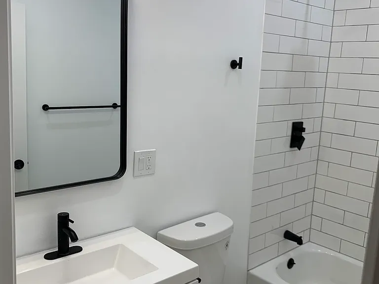 3145 N Seminary Ave #1F — Photo 10