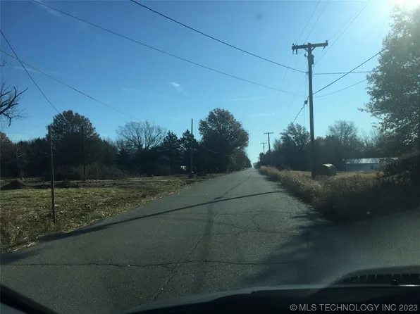 1408 W Canadian Ave, Vinita, OK 74301