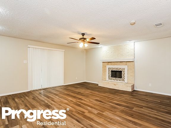 3rd image of 313 Kirby Creek Dr