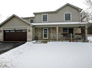 889 Hartford Ln, Bolingbrook, IL 60440