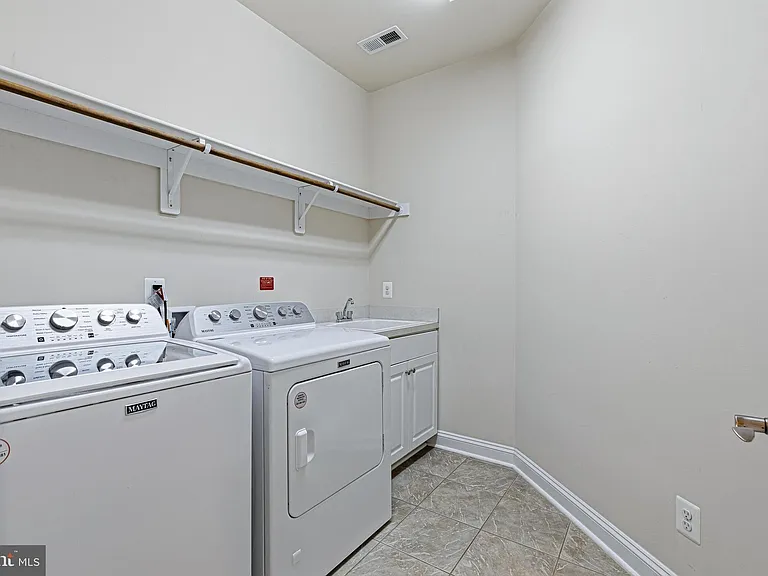 1751 Tysons Crest Ln — Photo 37