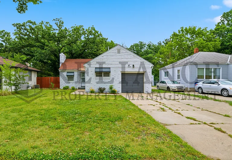 1458 N Old Manor Rd — Photo 1
