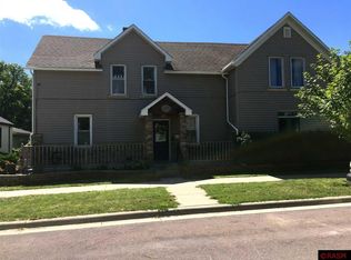 403 Pearl St, Mankato, MN 56001