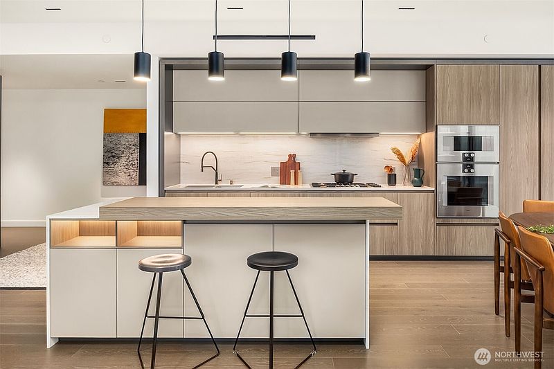 2nd image of 838 Avenue Square NE #1503