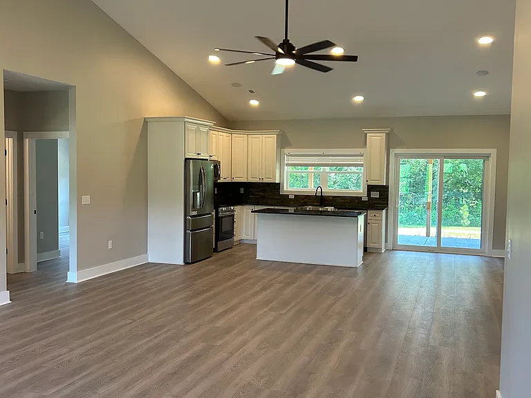 5255 Wills Rd — Photo 6