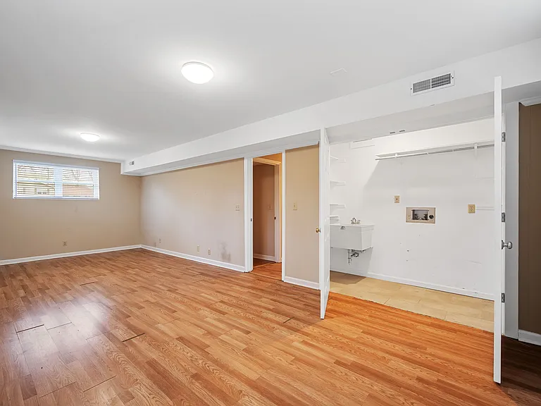 3076 Speicher Cir — Photo 19