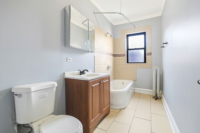 1st image of 7255 S Calumet Ave E #73-356-2