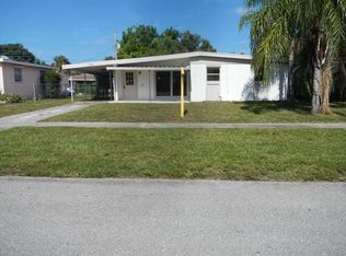 744 Hibiscus Dr, Royal Palm Beach, FL 33411
