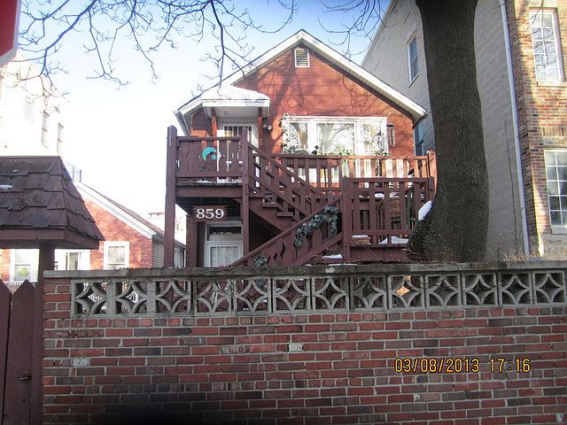 1st image of 859 N Wood St