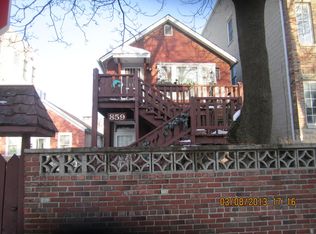 859 N Wood St, Chicago, IL 60622