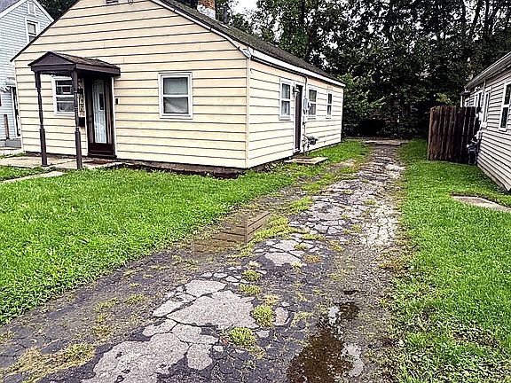 2nd image of 906 West St
