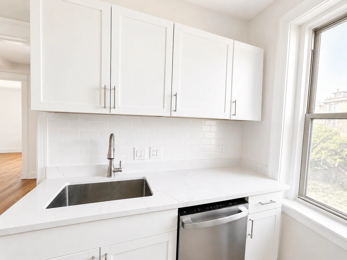 1 bed, 504 sqft, $2,350 — Photo 3